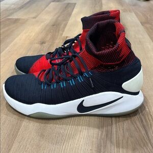 Nike Men's Hyperdunk Flyknit Sneakers Size 12.5 US